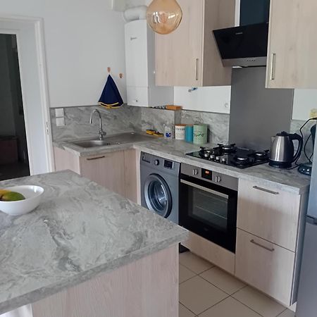 Superbe Appartement T2 Cuers Extérieur photo