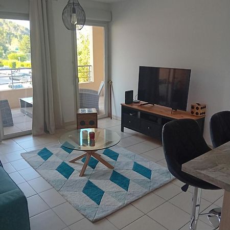 Superbe Appartement T2 Cuers Extérieur photo